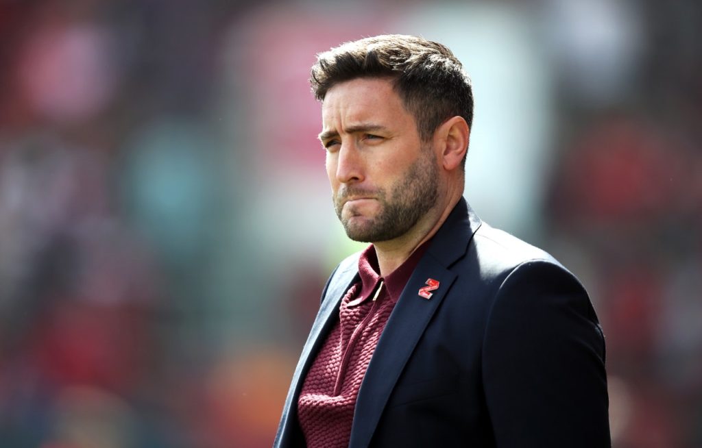 Lee Johnson hailed the character of his Bristol City players as they kept alive their hopes of snatching a play-off place with a win at Millwall.