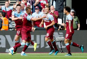West Ham extended their winning run to three games in all competitions courtesy of a 2-0 victory over Norwich
